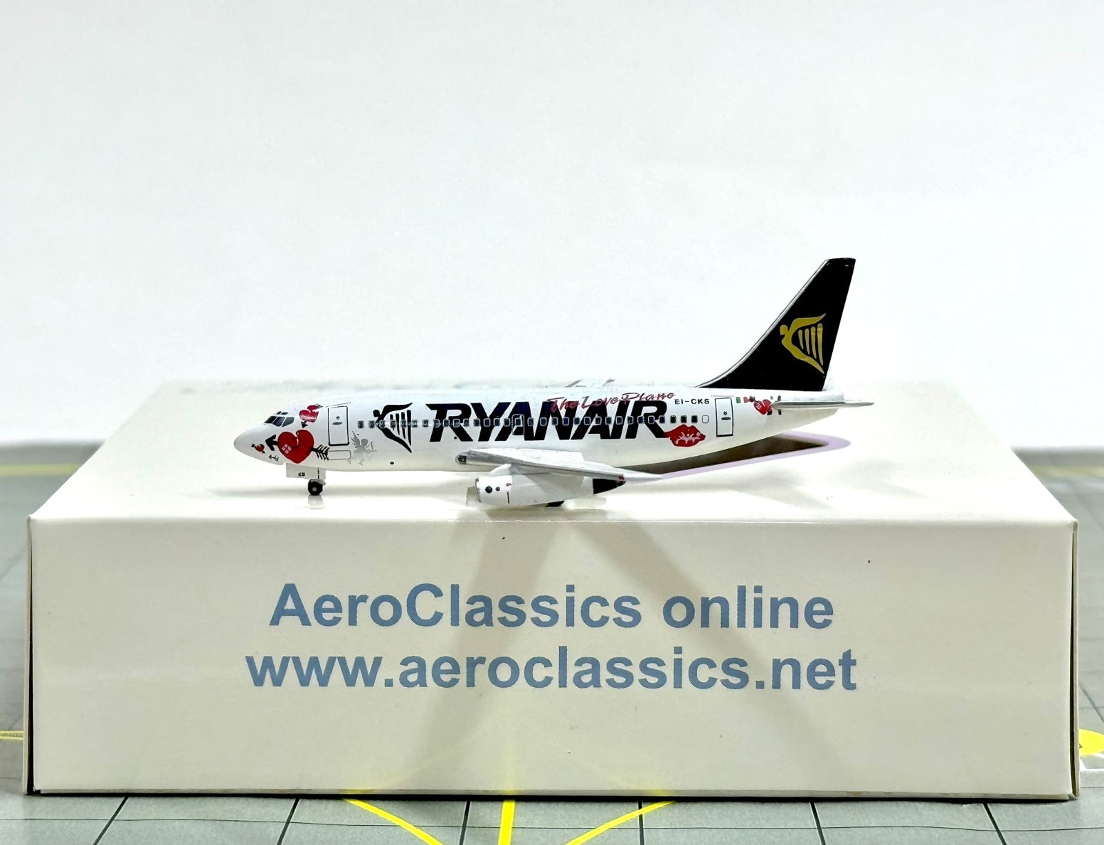 Aeroclassics 1:400 Ryanair Boeing 737-200 