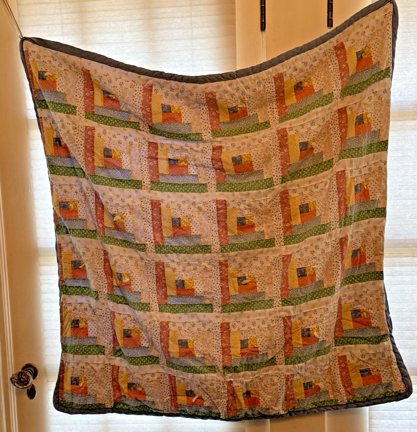 Beautiful Vintage Pattern Patchwork Quilt 40”X40” Blue Underside Comforter Style