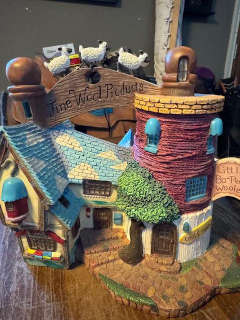 Department 56 Storybook Village Little Bo-Peep\'s Woolery in Original box