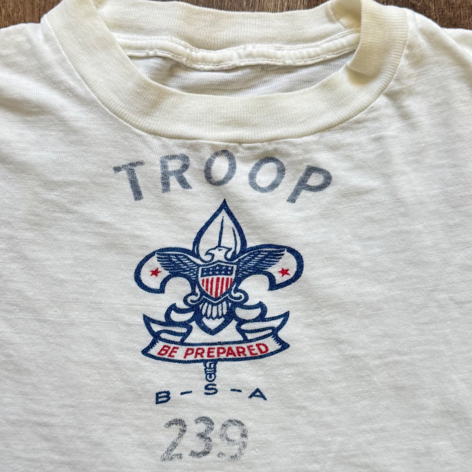 Vintage 1960\'s Boy Scouts BSA TROOP 239 t-shirt