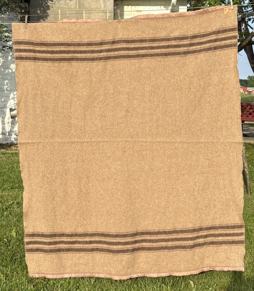 Vintage 1930 - 40’s 75% Camel Hair And Wool Blanket Military Style Authentic ￼