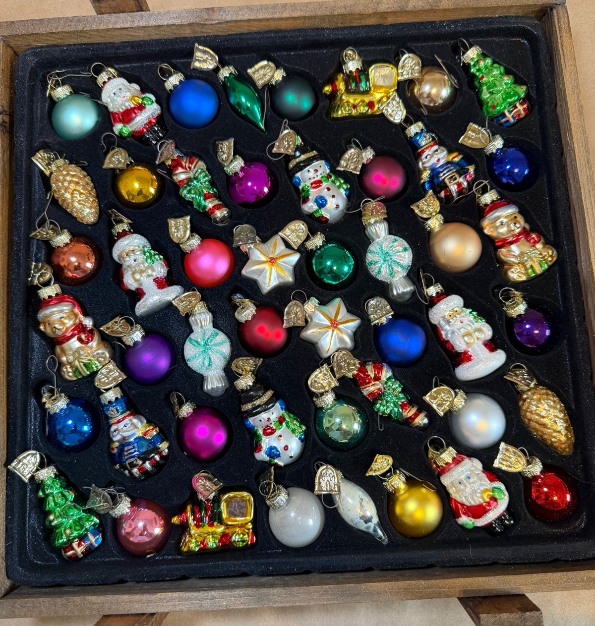 2003 Thomas Pacconi Classics 48 Blown Glass Christmas Ornaments Wood Crate COA 2003 Thomas Pacconi Classics 48 Blown Glass Christmas Ornaments Wood Crate COA