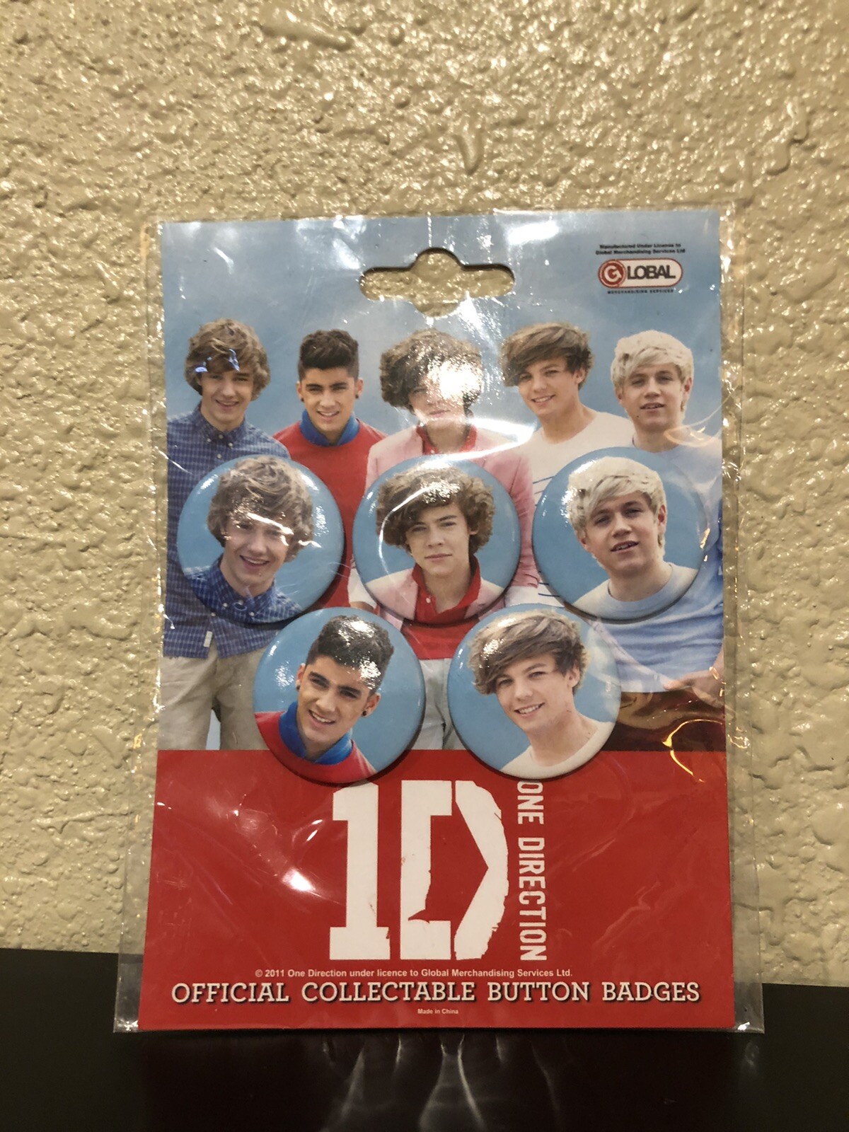 New 2011 One Direction 1D Band Pinback Pins Official Collectible Buttons Badges