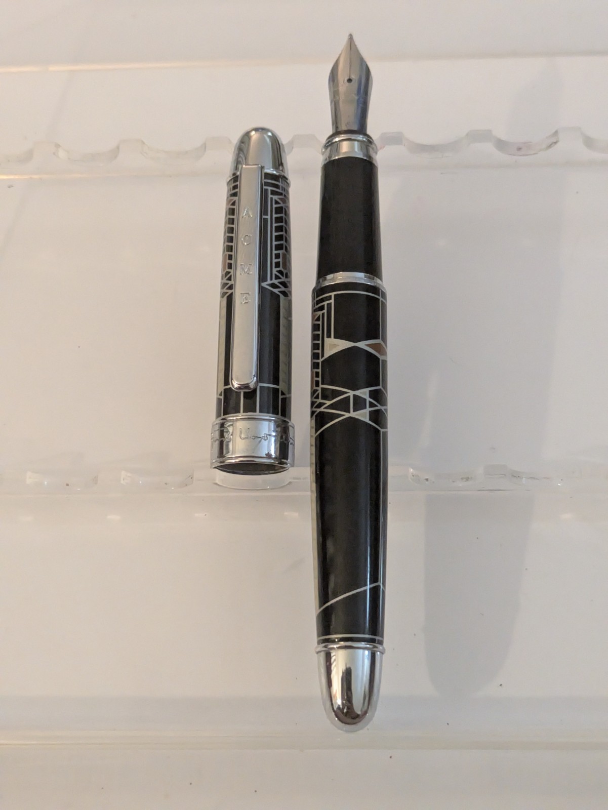 Vtg ACME- Frank Lloyd Wright - Robie House Fountain Pen - Steel M Nib Vtg ACME- Frank Lloyd Wright - Robie House Fountain Pen - Steel M Nib