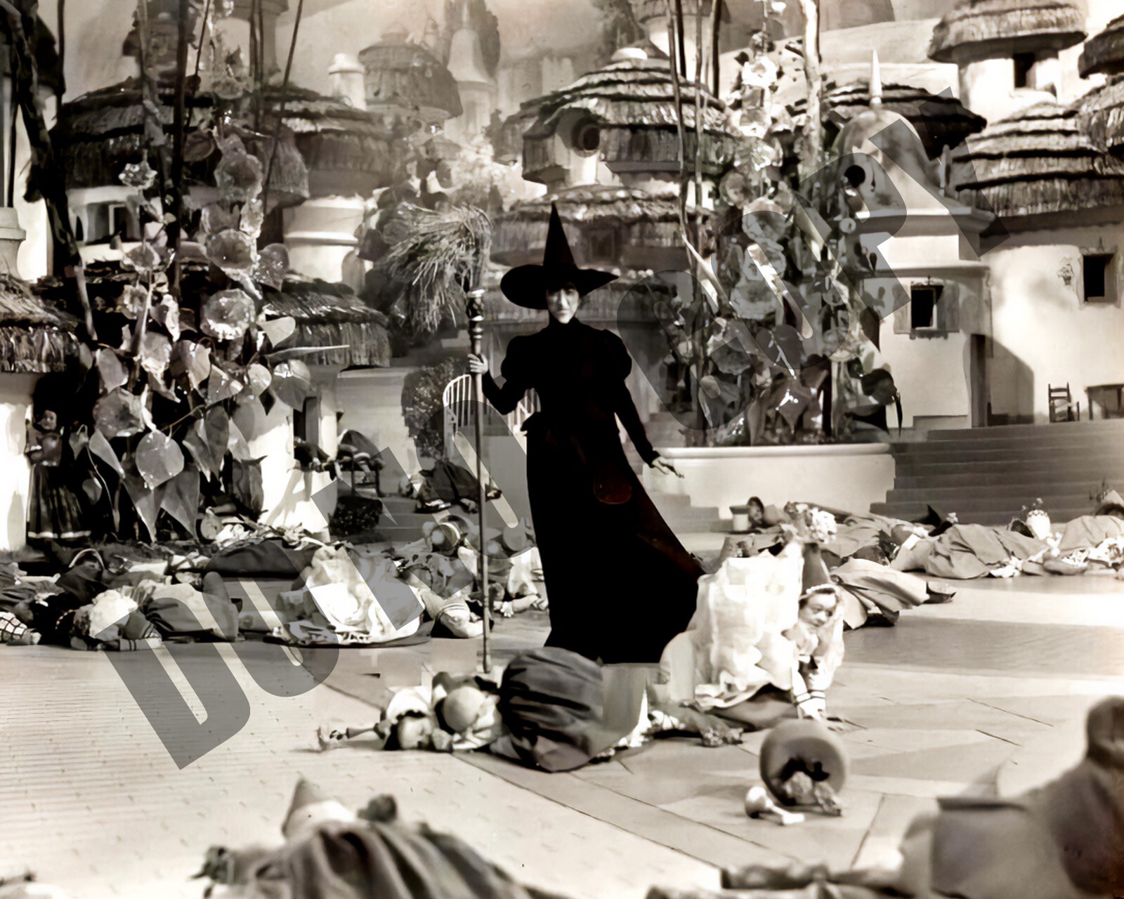 Margaret Hamilton Wicked Witch Of the West In Munchkinland Set Wizard 8x10 Photo