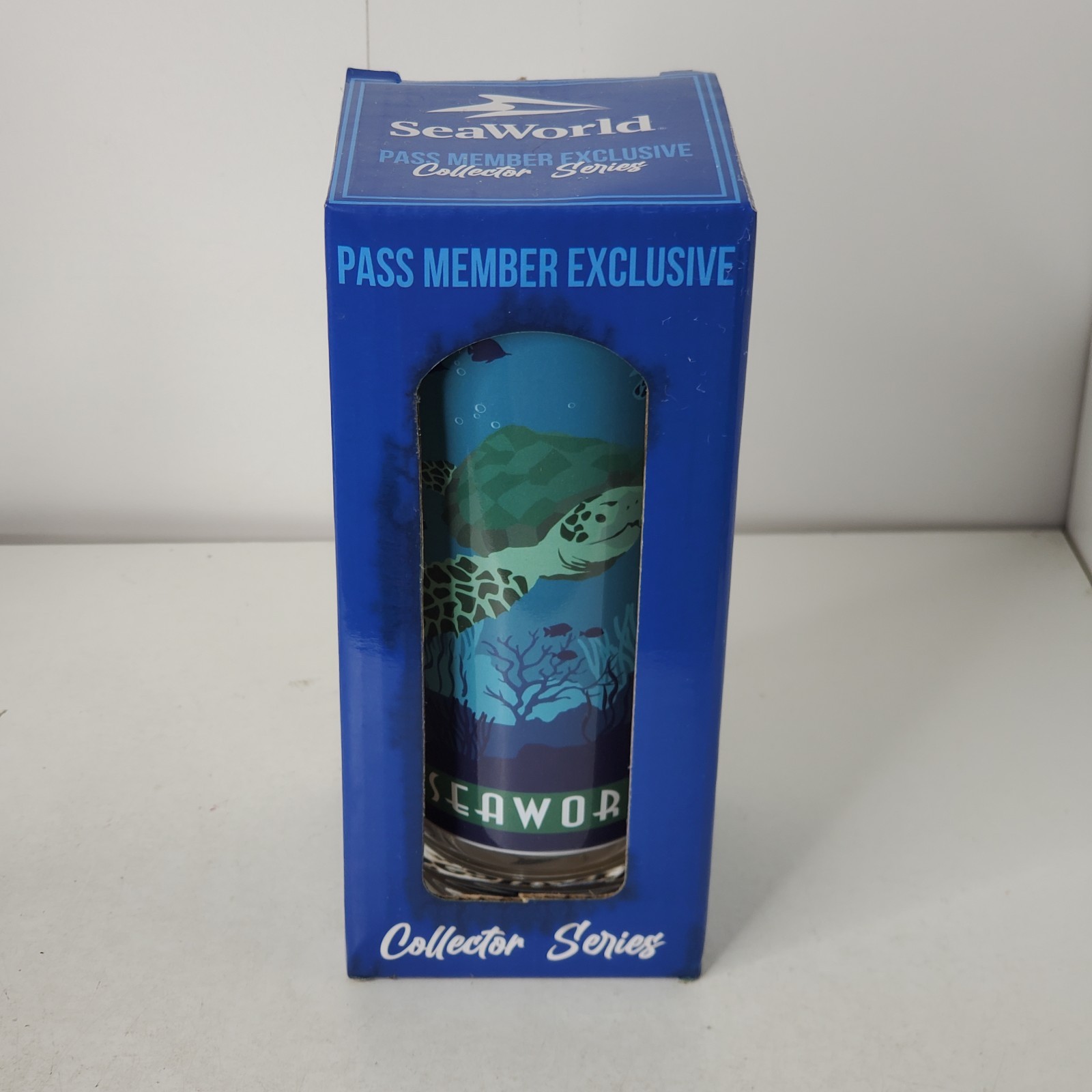 SeaWorld 2022 Pass Member Exclusive Sea Turtle 11 Oz Glass Collector Series