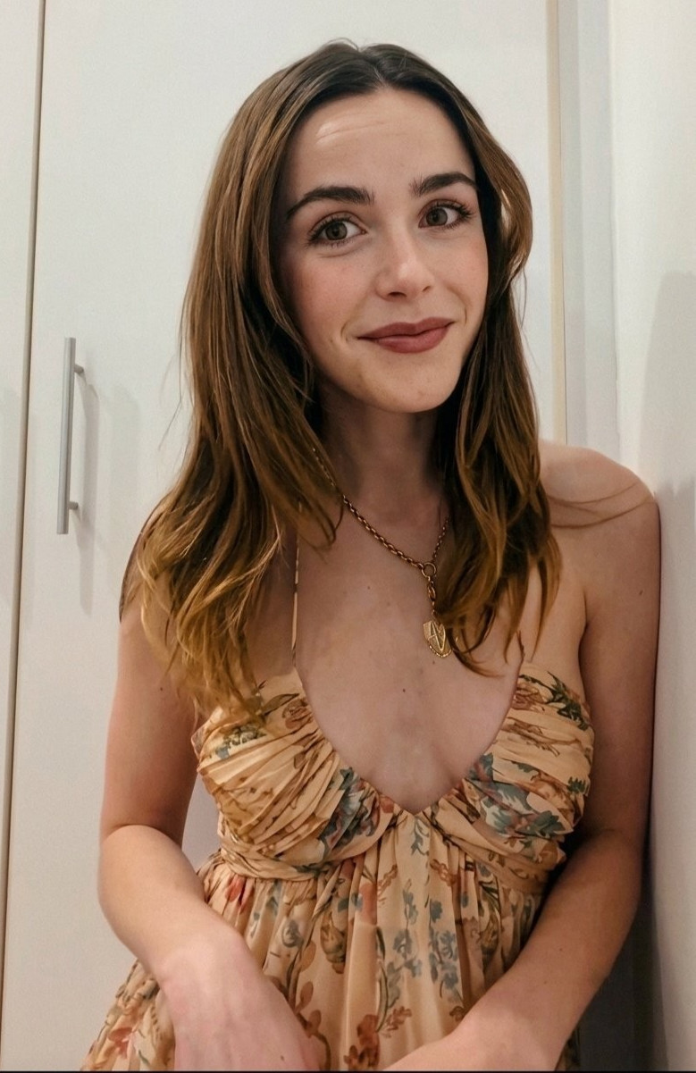 Kiernan Shipka in an 11\ Kiernan Shipka in an 11\