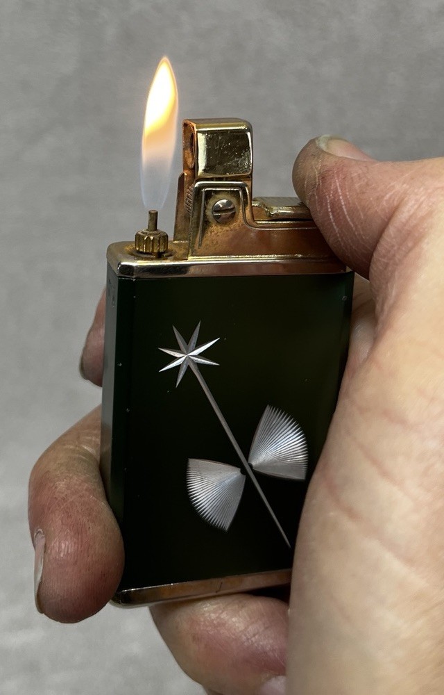 Vintage 60s Green Royal Musical Lighter Butane Gas *FULLY FUNCTIONAL*