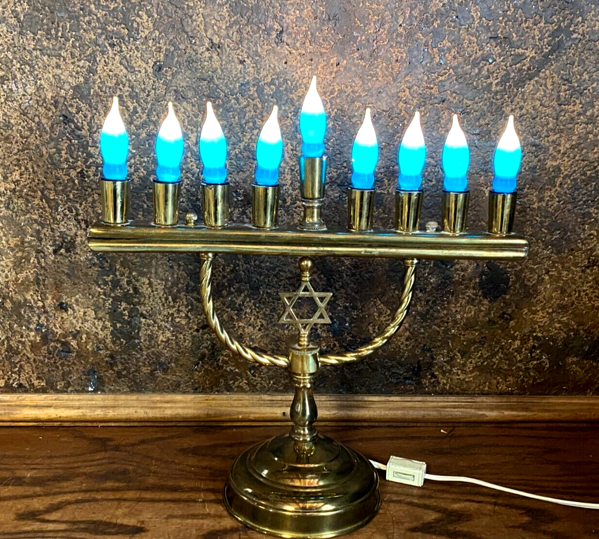 Vintage Mid Century Brass Hanukkah Illuminated Light Up Menorah / Judaica
