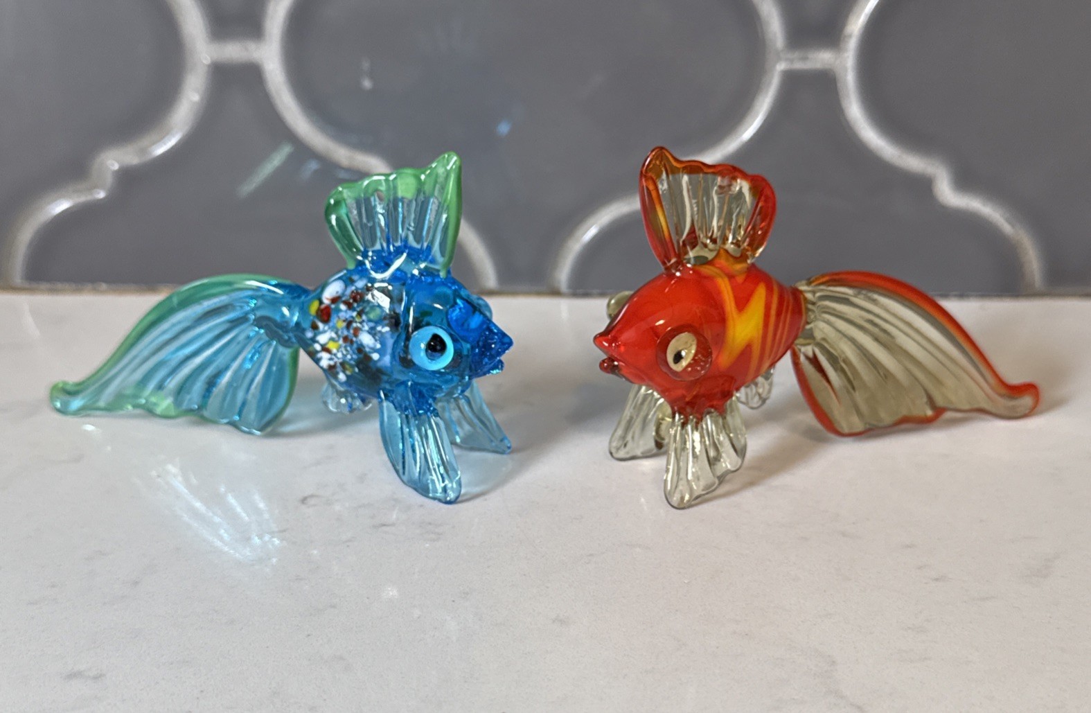 Set 2 Murano Style Glass Blown Fish Figurine Multi Color Blue Orange Bubble Eyes