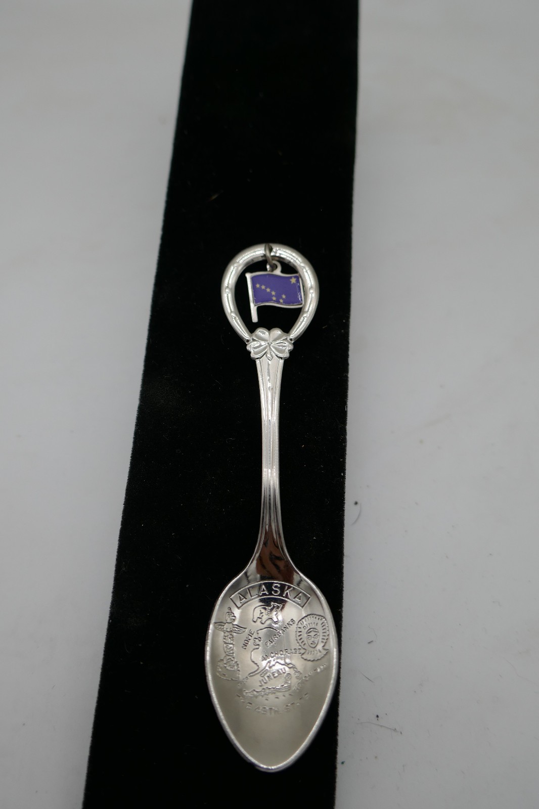 Vintage  Collector Spoon State of Alaska  NICE
