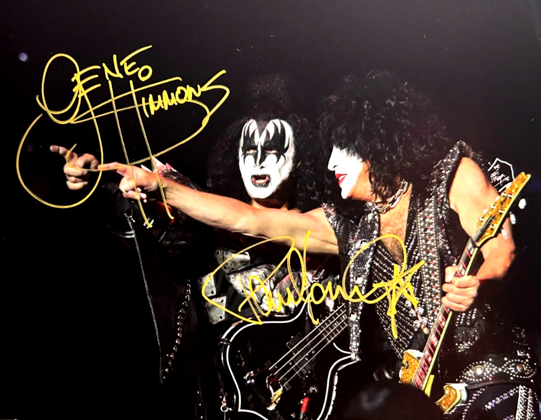 KISS: Signed (Gene Simmons, Paul Stanley) 8x10