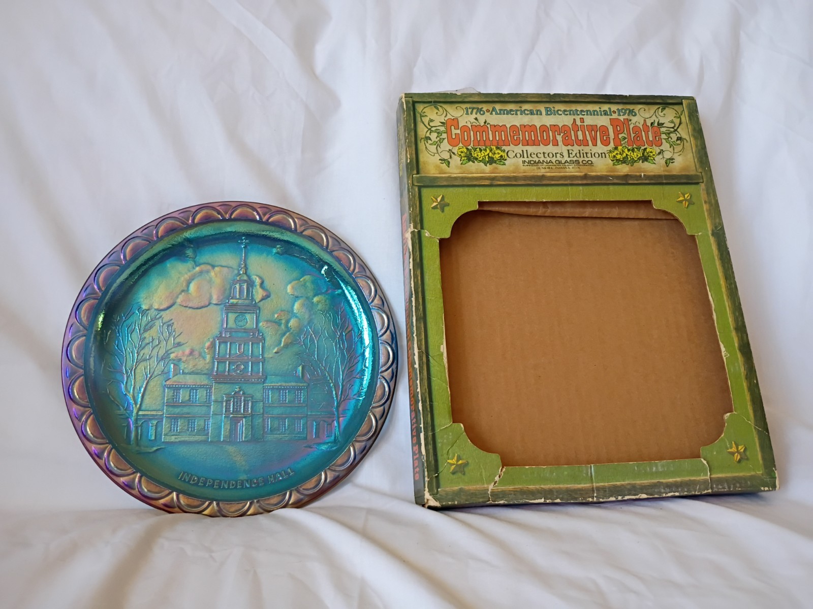 Indiana Glass #1962 Blue Carnival Glass Independence Hall Bicentennial Plate