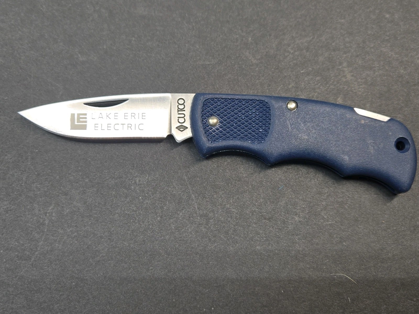 CUTCO 1886 440A High Carbon Blue Handle Plain Blade Lockback Knife EXCELLENT