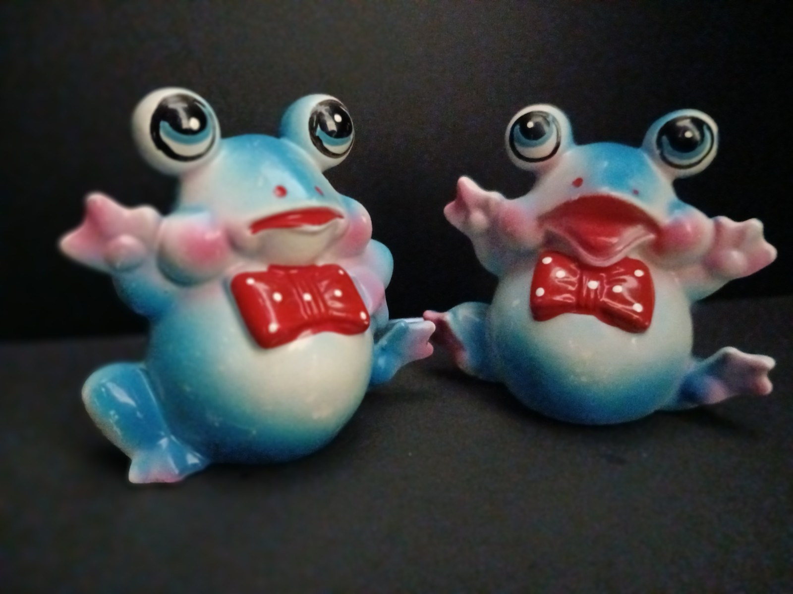 Anthropomorphic Blue Frog Salt & Pepper Shakers Japan No Stoppers Missing Paint