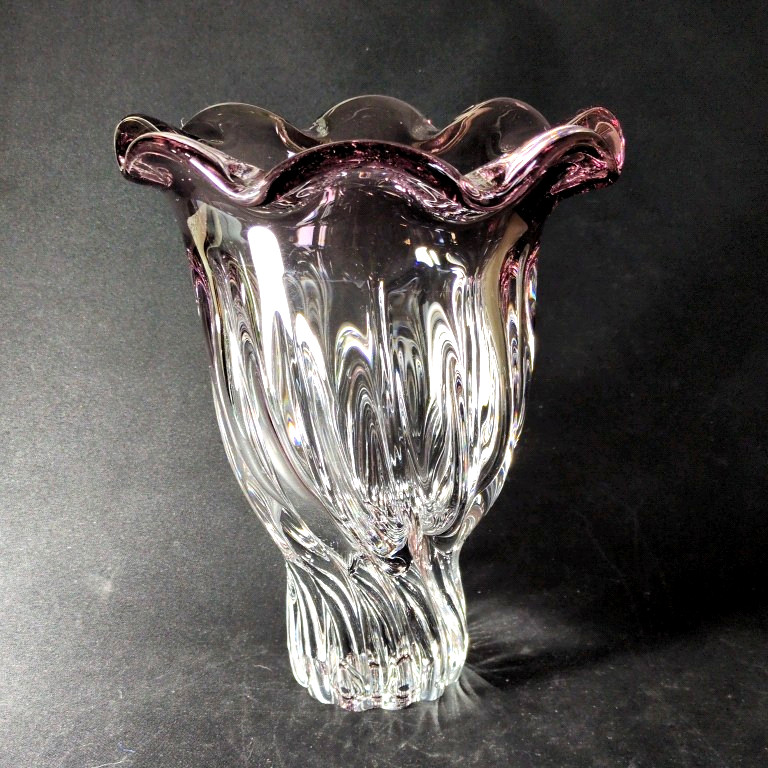JOSEF HOSPODKA CHRIBSKA PURPLE VASE, ART GLASS, Hand Blown, 9 1/2