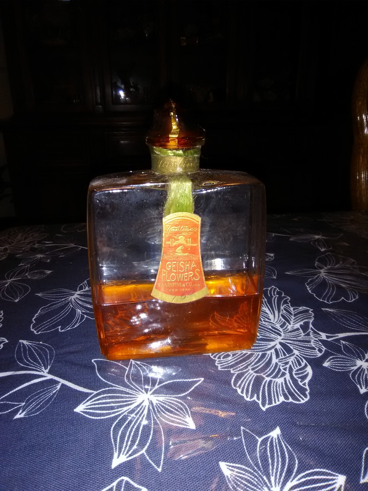 Vintage Geisha Flowers toilet water bottle - Vantine\'s - NOT FULL but SEALED Vintage Geisha Flowers toilet water bottle - Vantine\'s - NOT FULL but SEALED