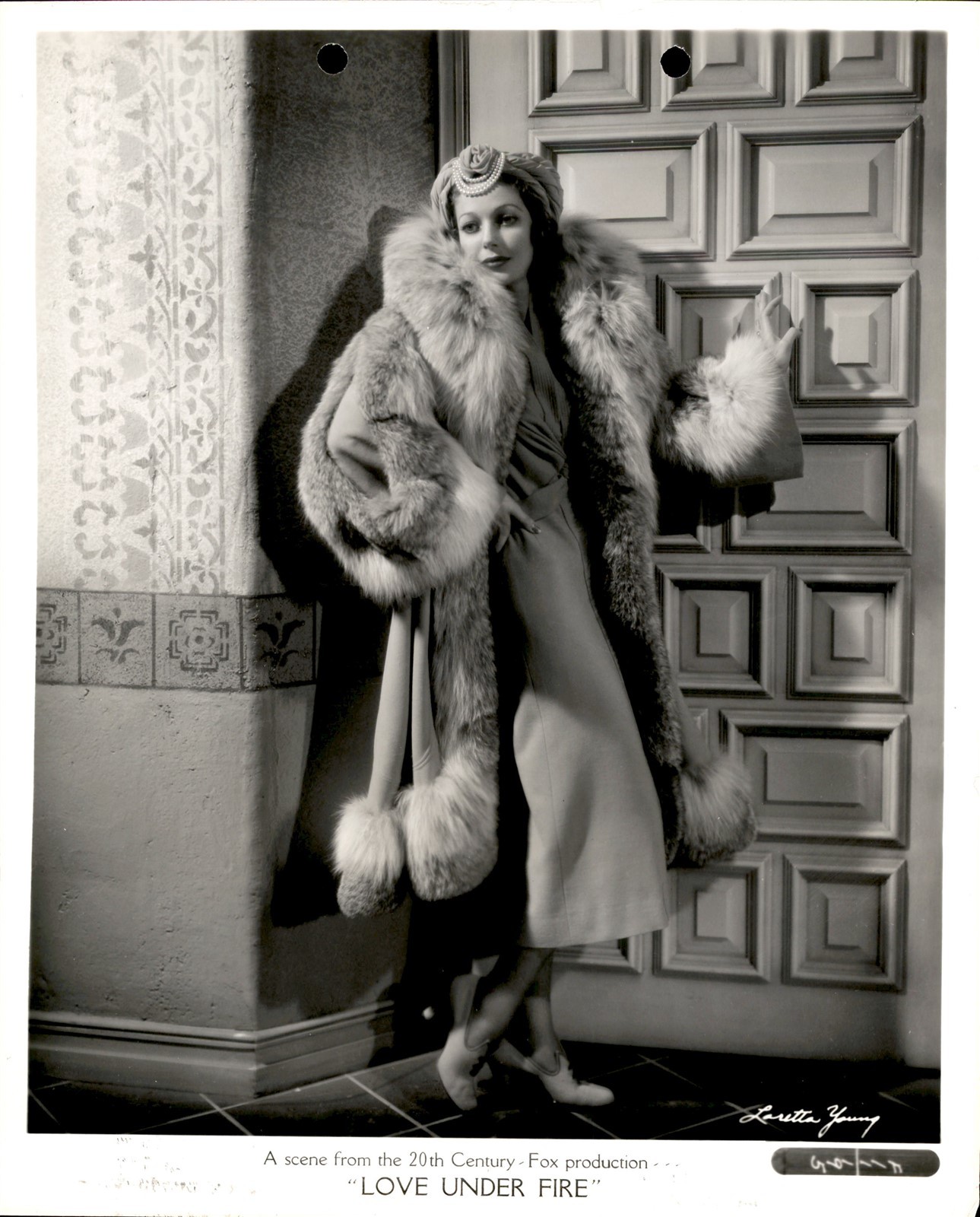 LMPE45 Original Photo LORETTA YOUNG LYNX FUR GLAMOUR SHOT 1937 \