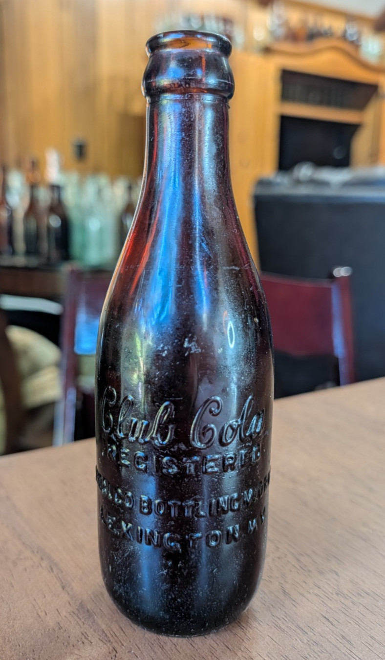 VINTAGE Amber Club Cola, Lexington KY, Sinalco Bottling Works, Tooled Top Soda