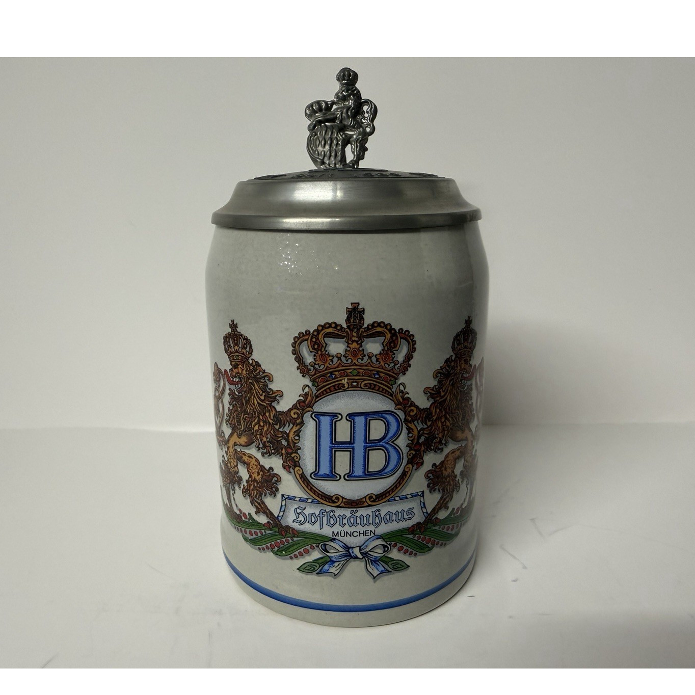 Hofbräuhaus München HB 0.5L German Lidded Beer Stein Breweriana.   (Read desc.)