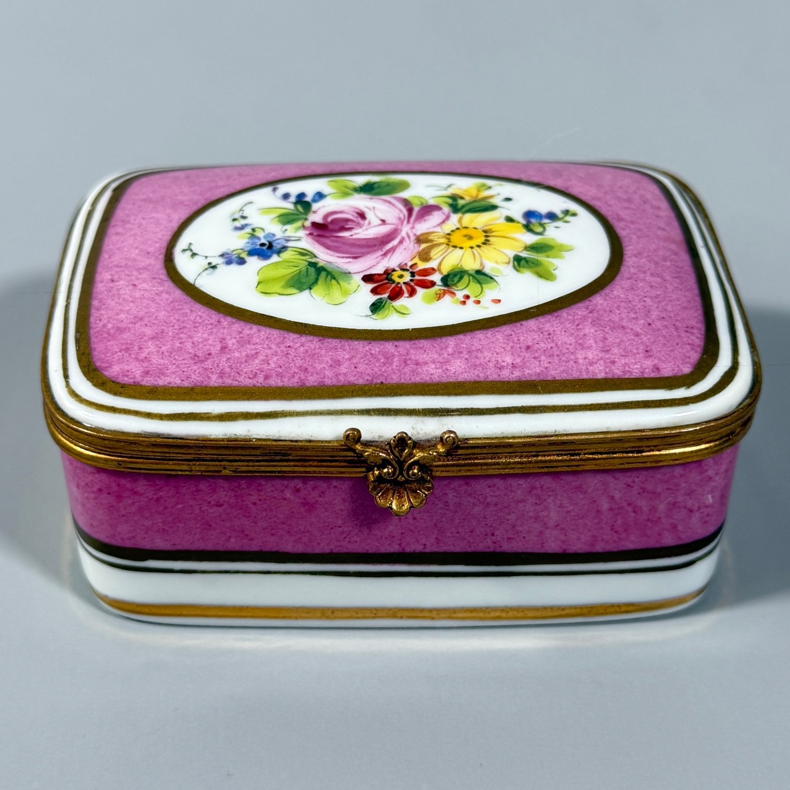 Vintage Sevres STYLE Porcelain Hand Painted Floral Decorated Pink Trinket Box Vintage Sevres STYLE Porcelain Hand Painted Floral Decorated Pink Trinket Box