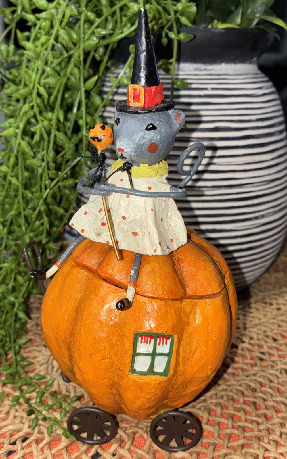Lori Mitchell Missy Mouse pumpkin wagon Figurine box -  No Box RARE RETIRED 