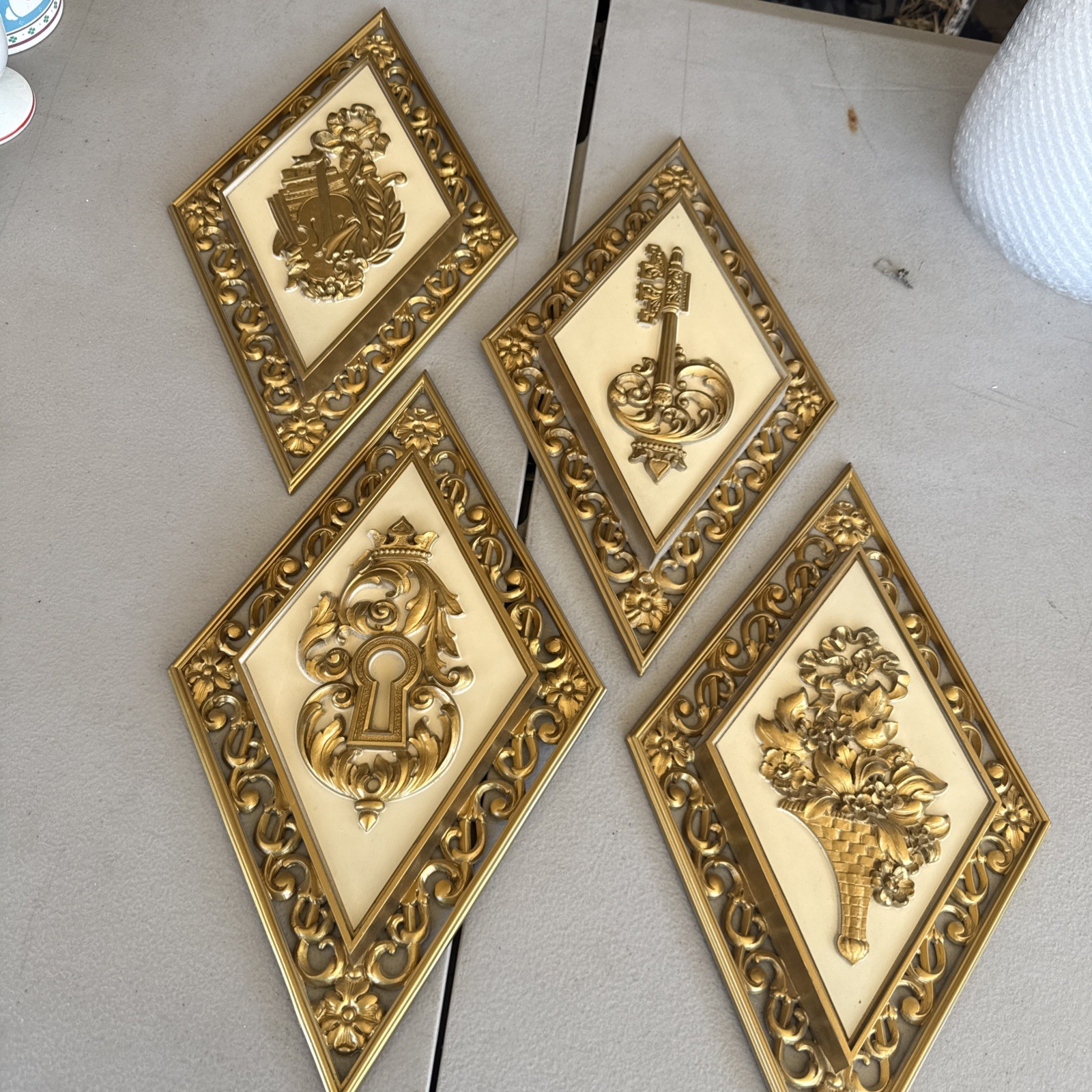 4 Vtg Dart Wall Hanging Diamond Shape Gold Hollywood Regency Decor B-18