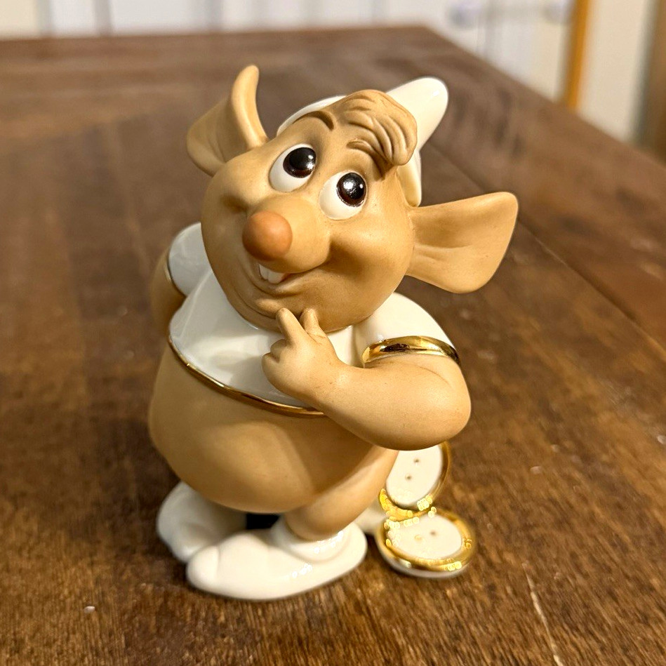 Lenox Disney Showcase Collection Gus Cinderella Figurine NWOT 4 1/8” MINT Lenox Disney Showcase Collection Gus Cinderella Figurine NWOT 4 1/8” MINT