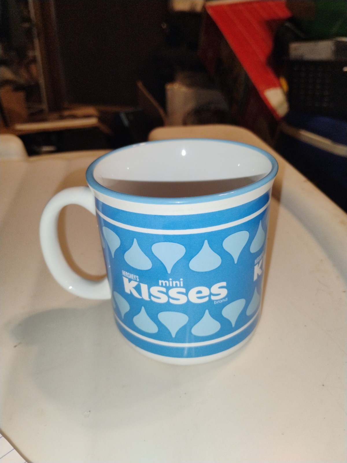 Hershey\'s Mini Kisses Blue White Ceramic Coffee Mug Galerie Collectible 3.75in