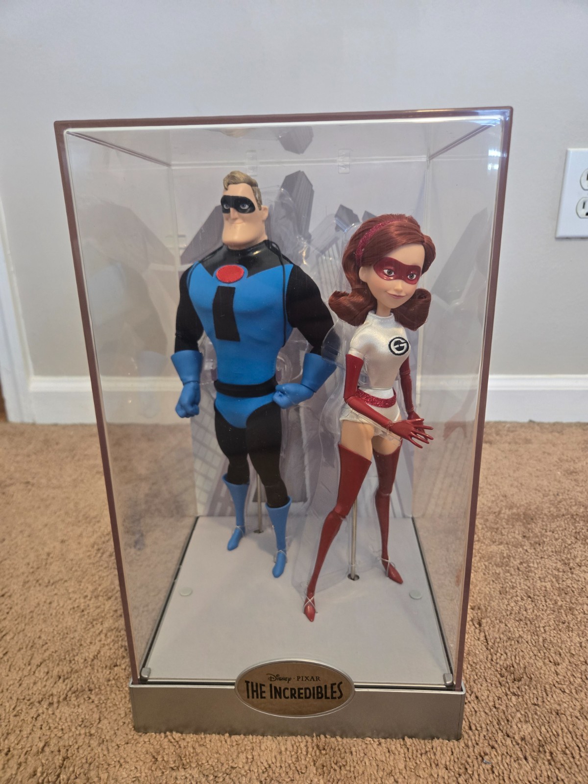 Disney Limited Edition Collector Designer Doll Incredibles Mr Mrs Elastigirl D23