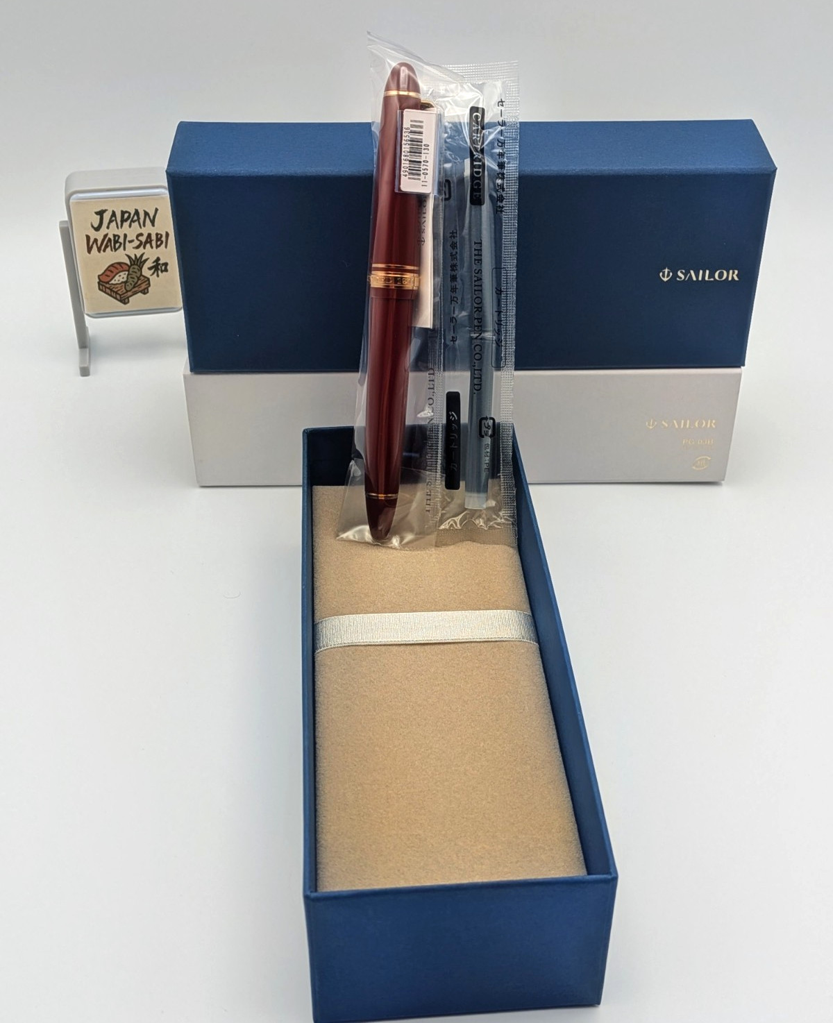 Sailor Profit Casual Fountain Pen Gold Trim Red Extra Fine Nib EF 11-0570-130
