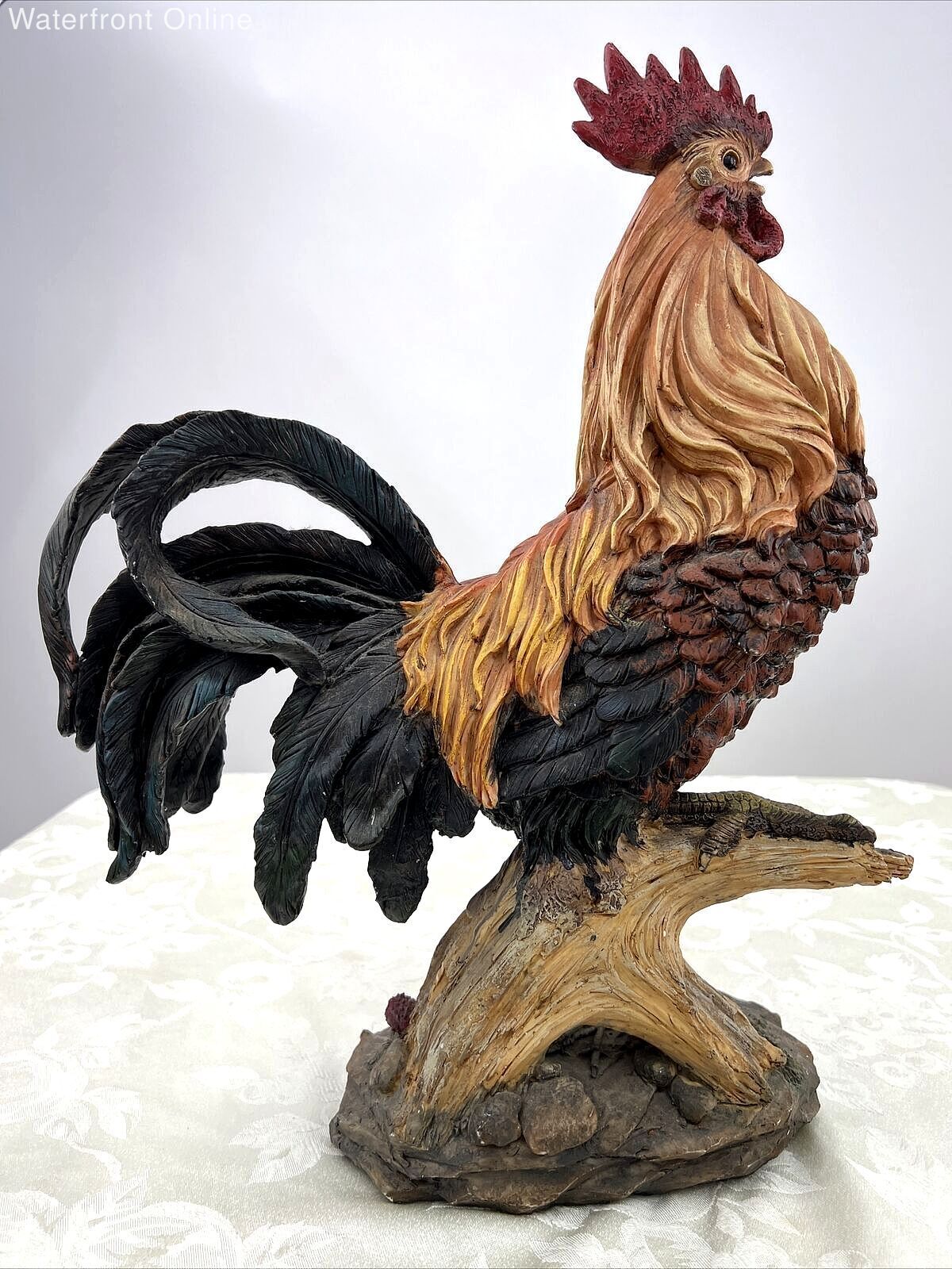 Gallant Realistic Farm Animal Rooster Chicken Sculpture / Painted Poly Resin