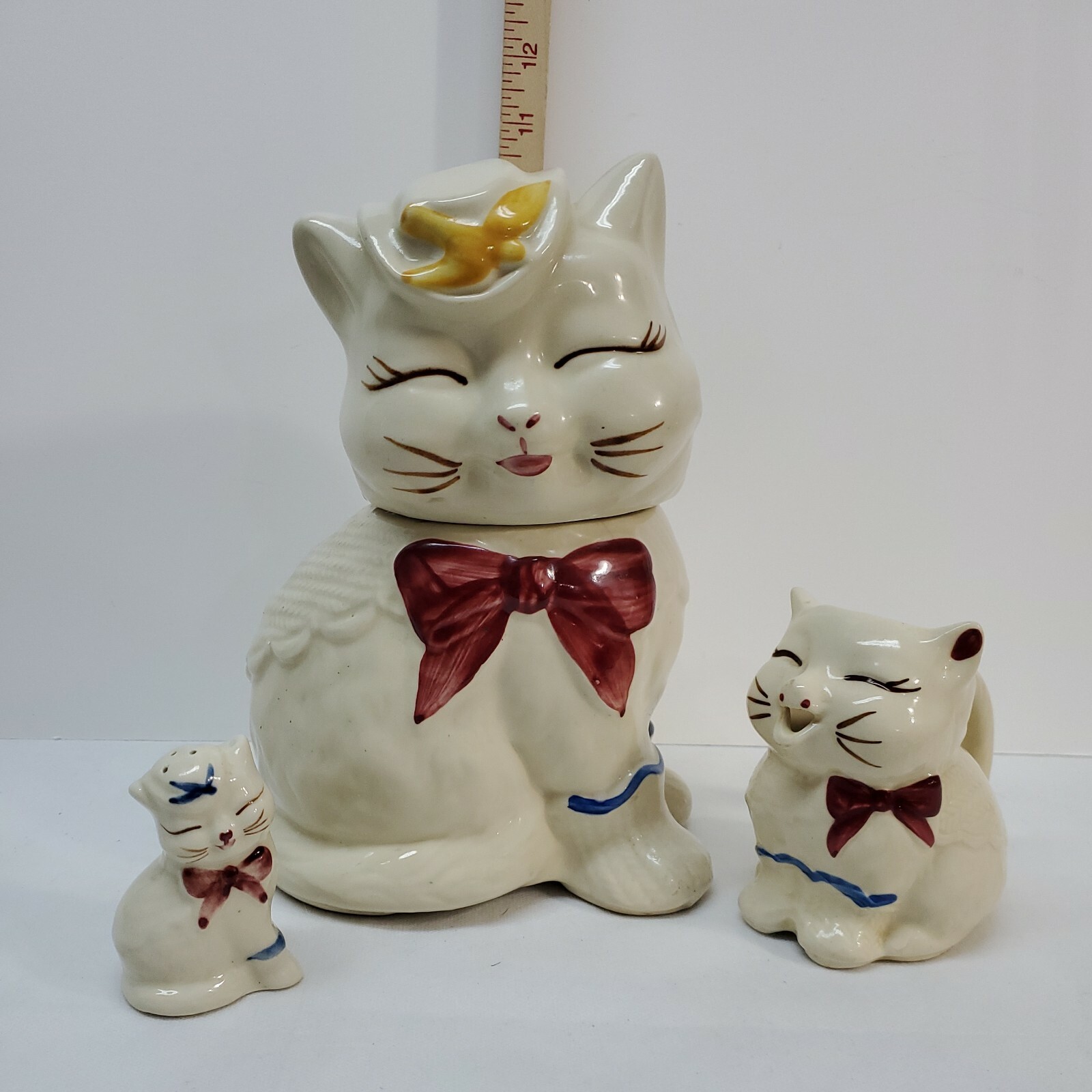 Shawnee Puss N Boots Cookie Jar, Salt Shaker Gold Vintage 1940s 22-299