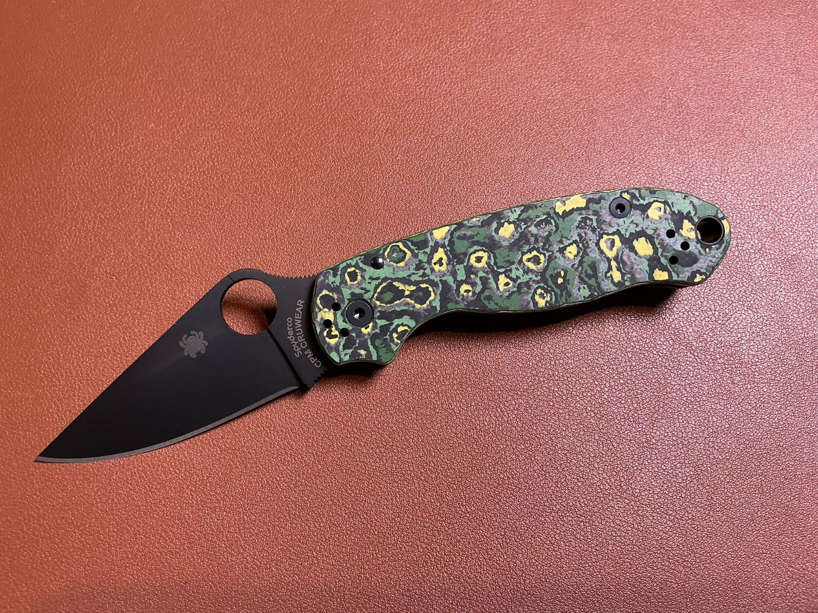 SMKW EXCLUSIVE Spyderco Para 3 Cru-Wear Toxic Storm Fat Carbon Knife LIMITED RUN