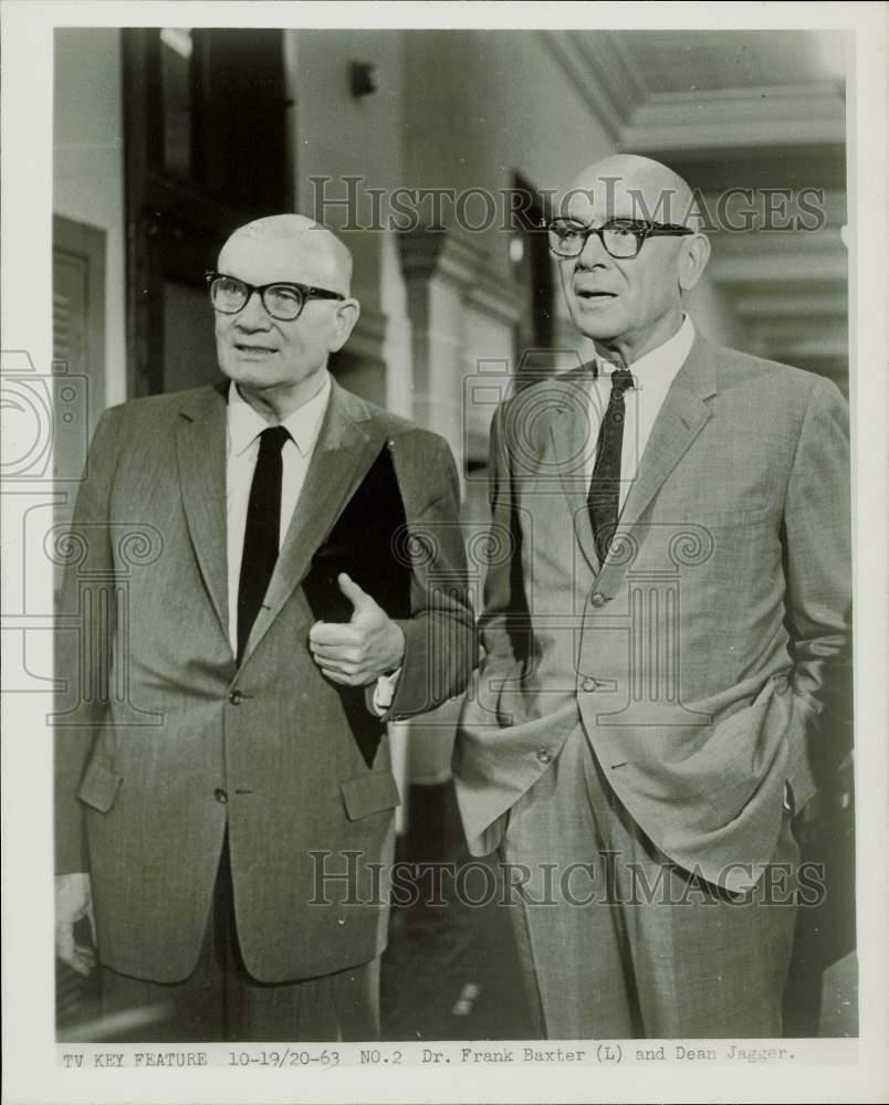 1963 Press Photo Dr. Frank Baxter and Dean Jagger standing in hallway.