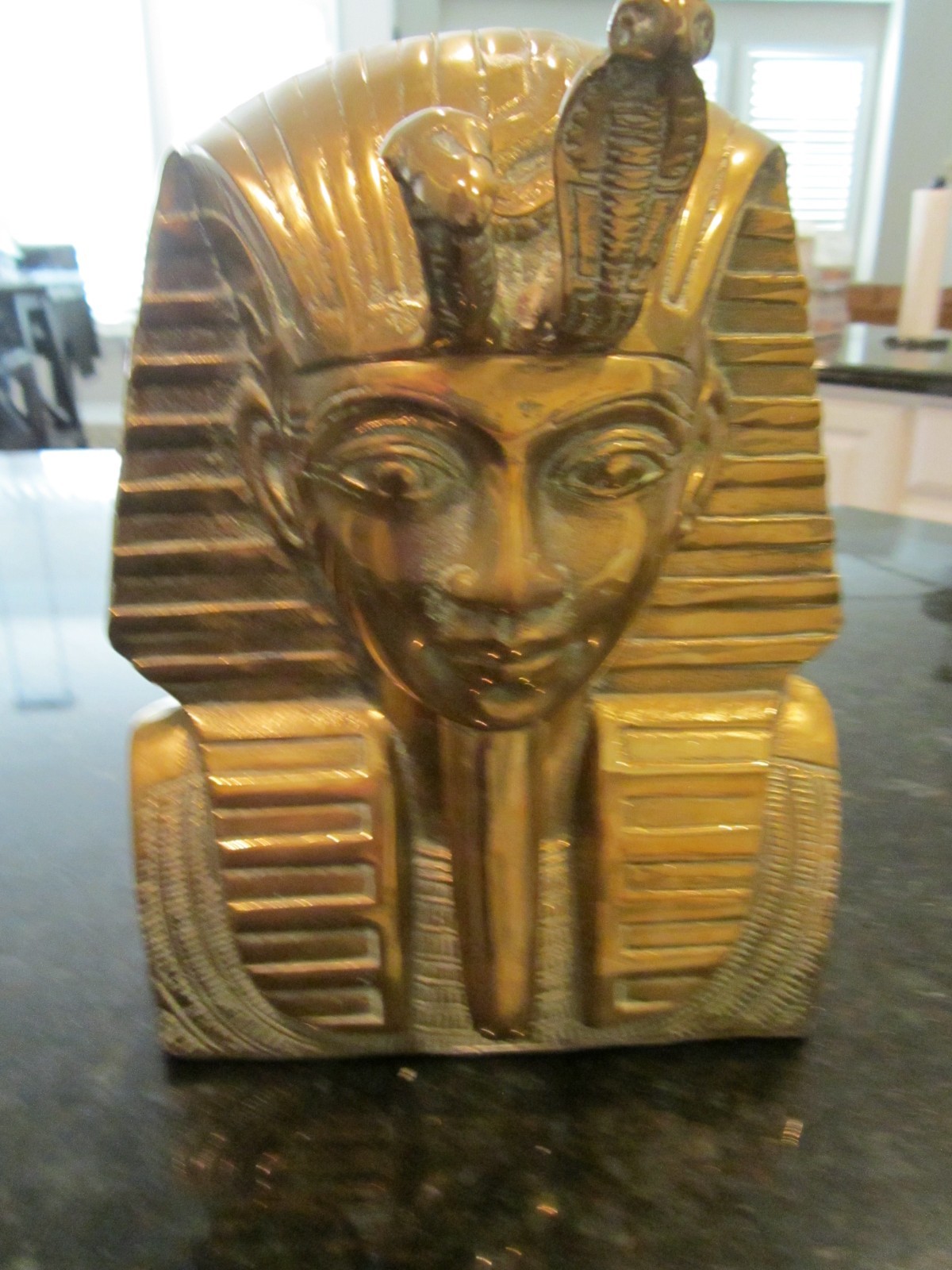 VINTAGE KING TUT BRASS BUST - 7LBS 6OZ - HEAVY - 9 1/2\