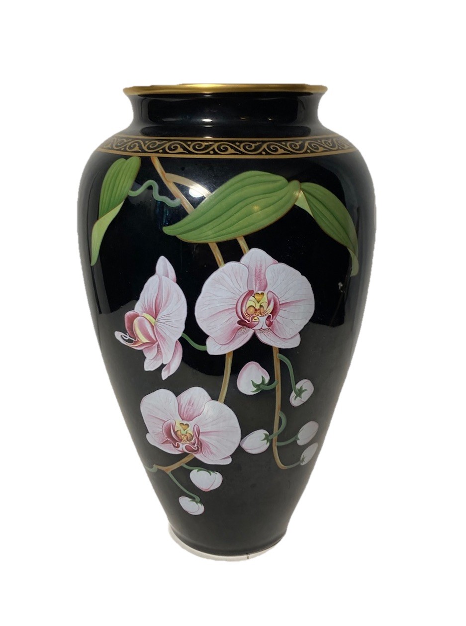 Hand Painted Makoto Miyagi Vase Of The Fragrant Orchid-Franklin Mint 1986-11”