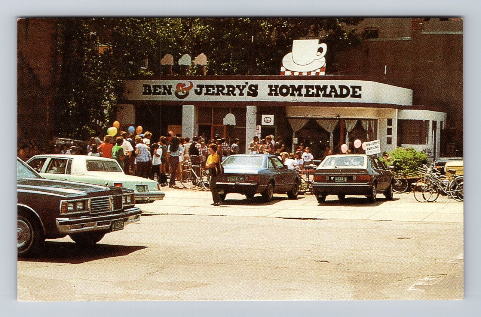 Burlington VT-Vermont, Ben & Jerry's Ice Cream Shop, Vintage c1980 Postcard