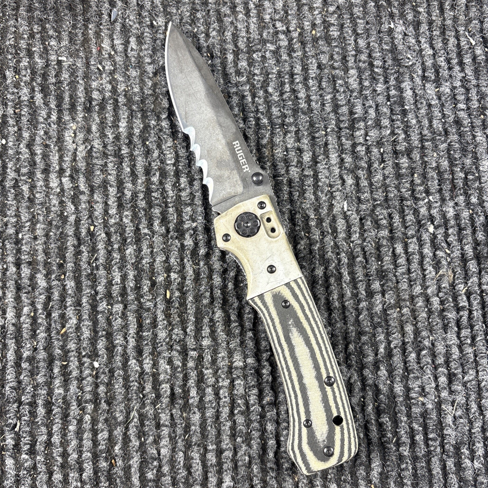 CRKT Ruger Knife R2002K Harsey All-Cylinders Knife (355)