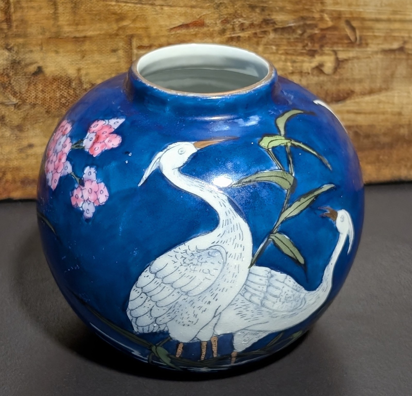 Vintage CPC Made in  Macau Chinese Japanese Chinoiserie Story Floral Vase 4x4