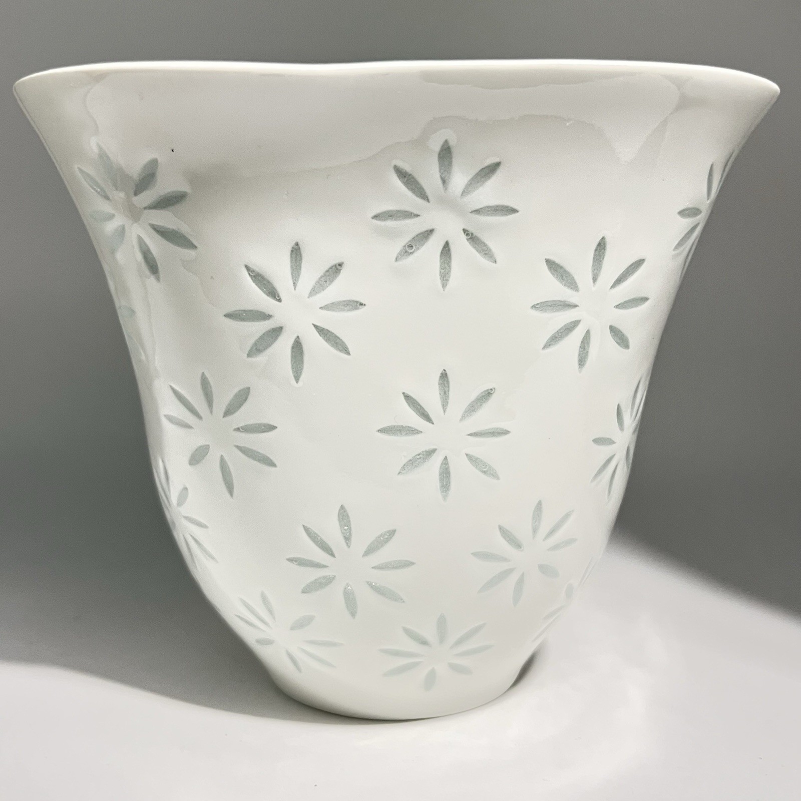 VTG Arabia Finland Rice Grain Porcelain Vase Friedl Holzer-Kjellberg 5.25” Rare