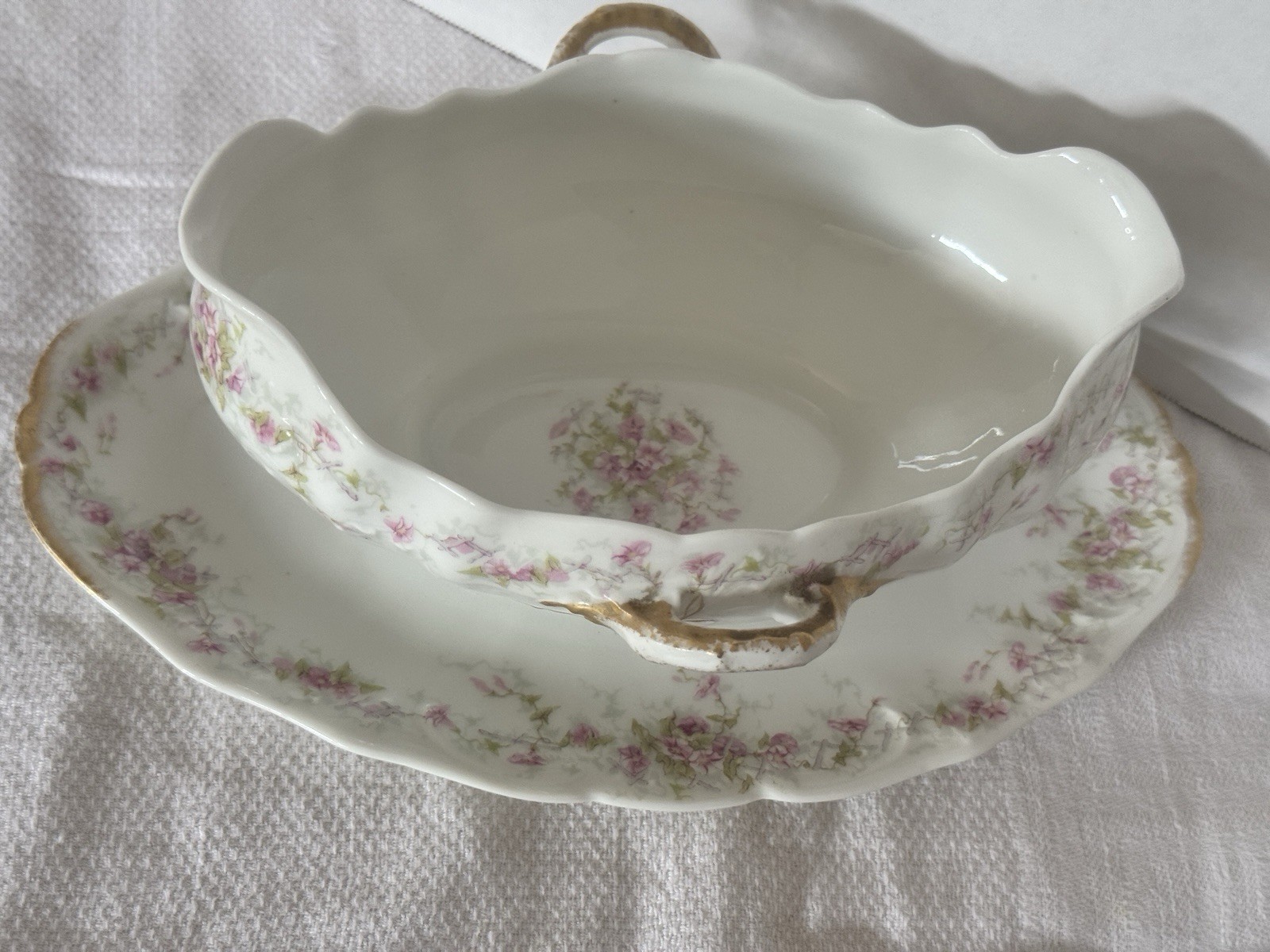 Antique Haviland Gravy Boat Attached Underplate Limoges Pink  Schleiger #159A