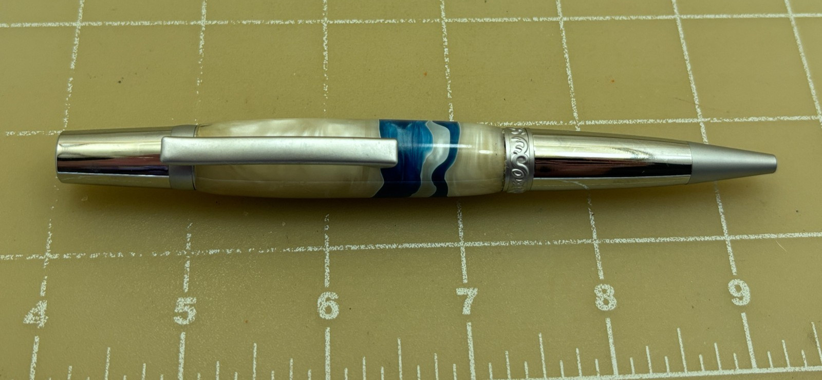 Judd's Excellent Hand Made Beautiful Blue & White Lucite Ballpoint Pen