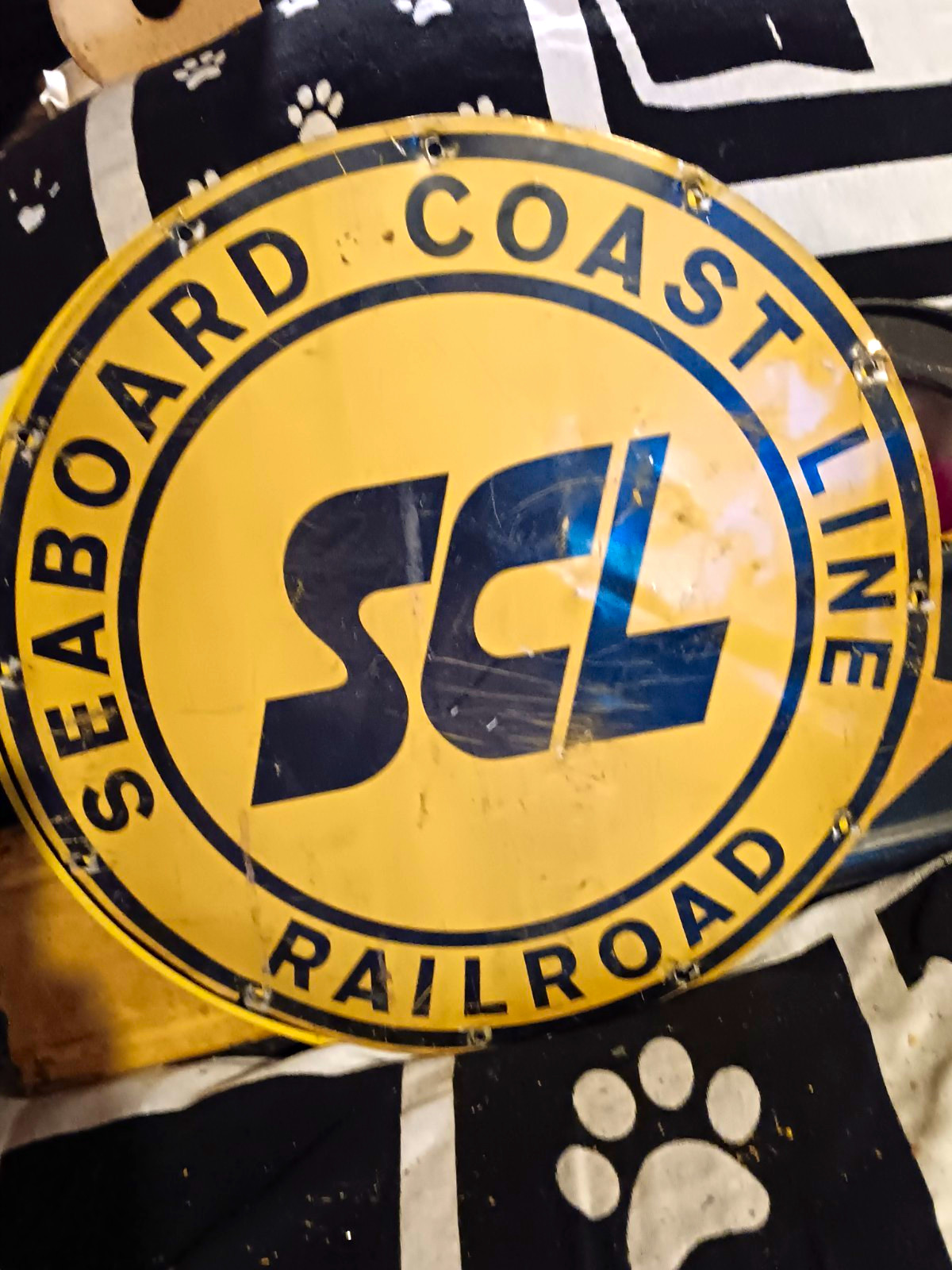 Seaboard Coast Line Railroad (SCL) Round Metal Sign Plaque Wall Decor