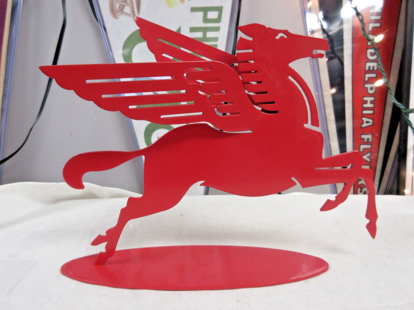 Exxon Mobil Red Pegasus Statue Employee Award Steel Desk / Garage Sculpture 10\