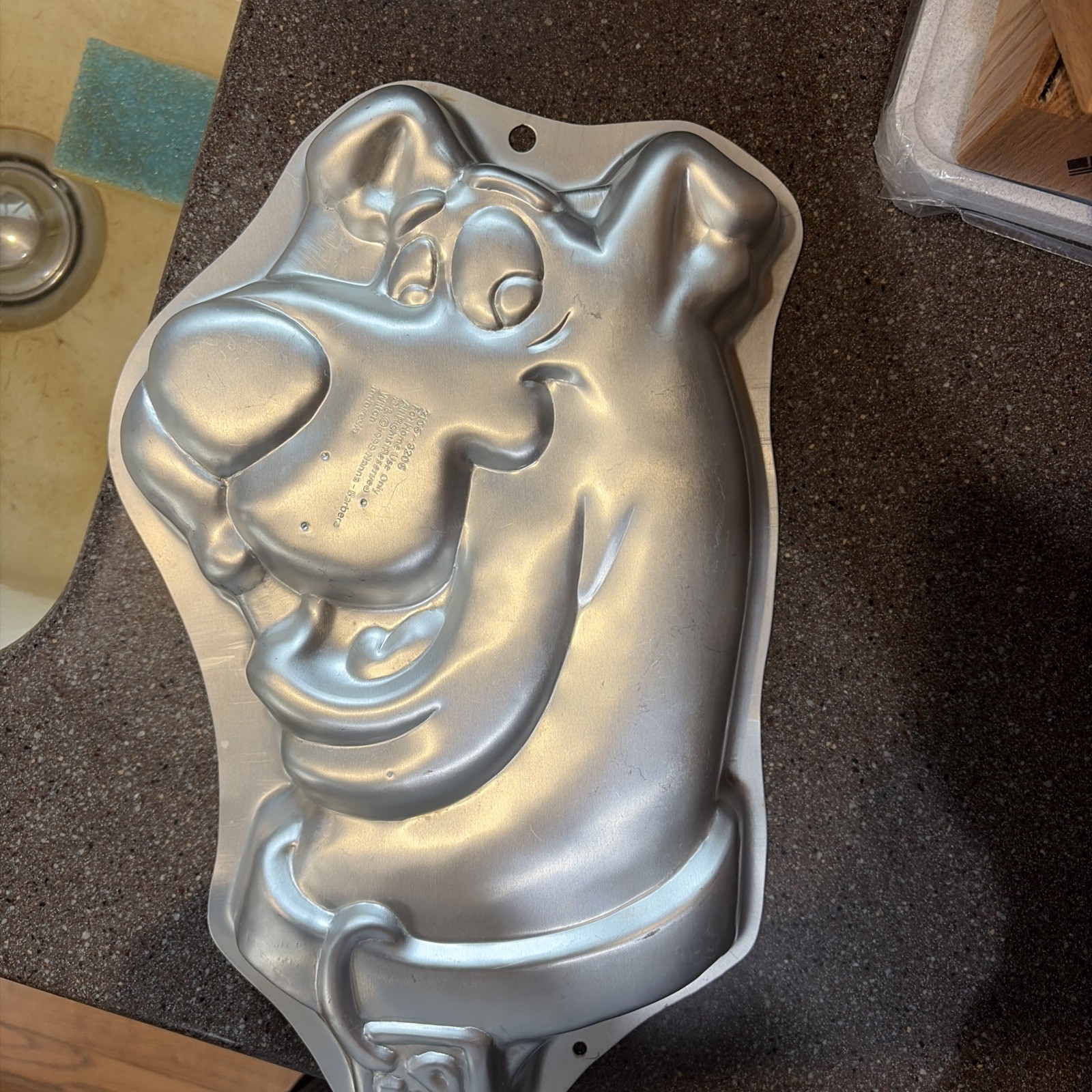 GOOD Vintage 1975 Wilton Scooby-Doo Hanna-Barbera Cake Pan Baking Mold 502-224 