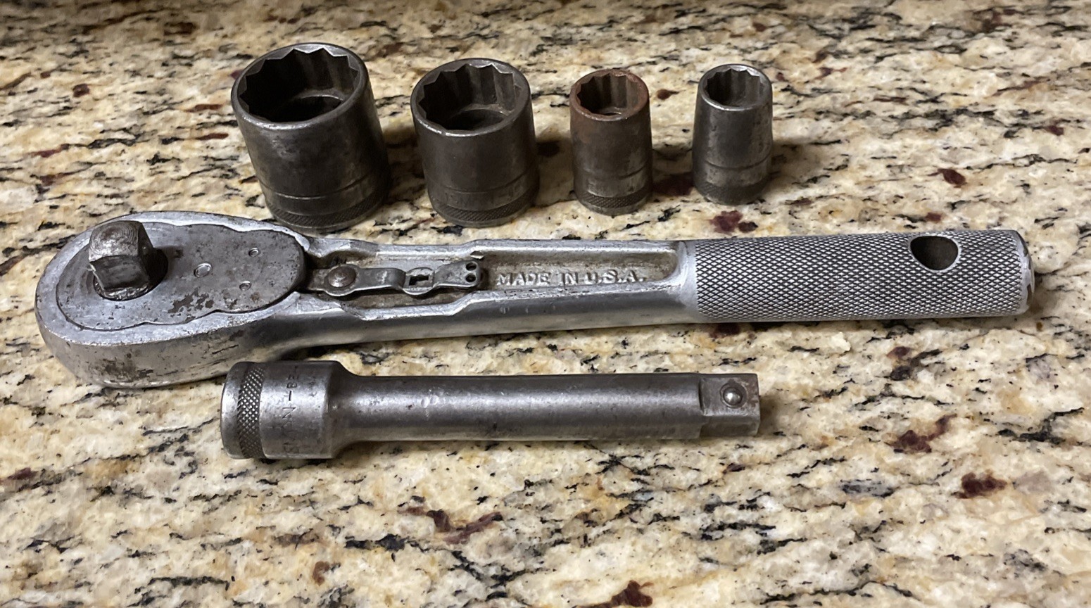 Craftsman 1940s BE Early 1/2” Ratchet + BE Extension & 4 Sockets