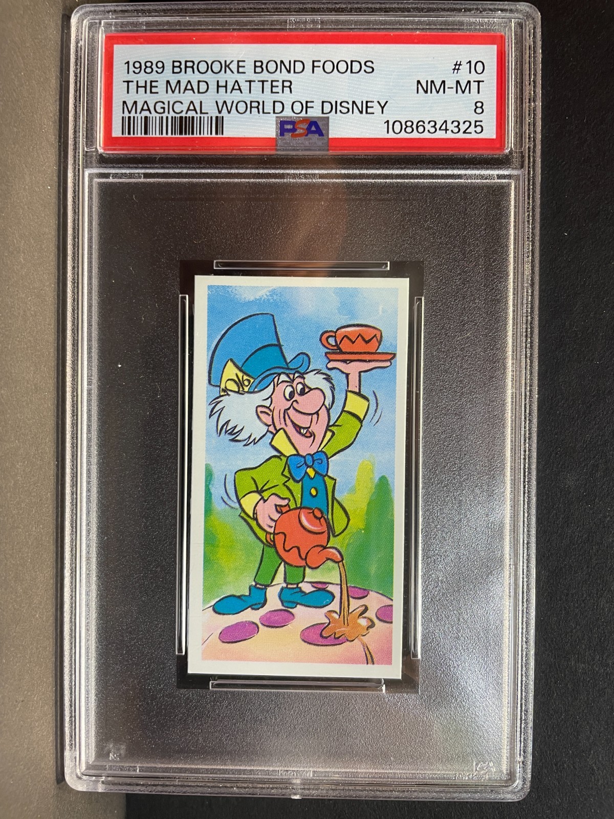 The Mad Hatter 1989 Brooke Bond MAGICAL WORLD OF DISNEY #10 PSA 8 NM-MT