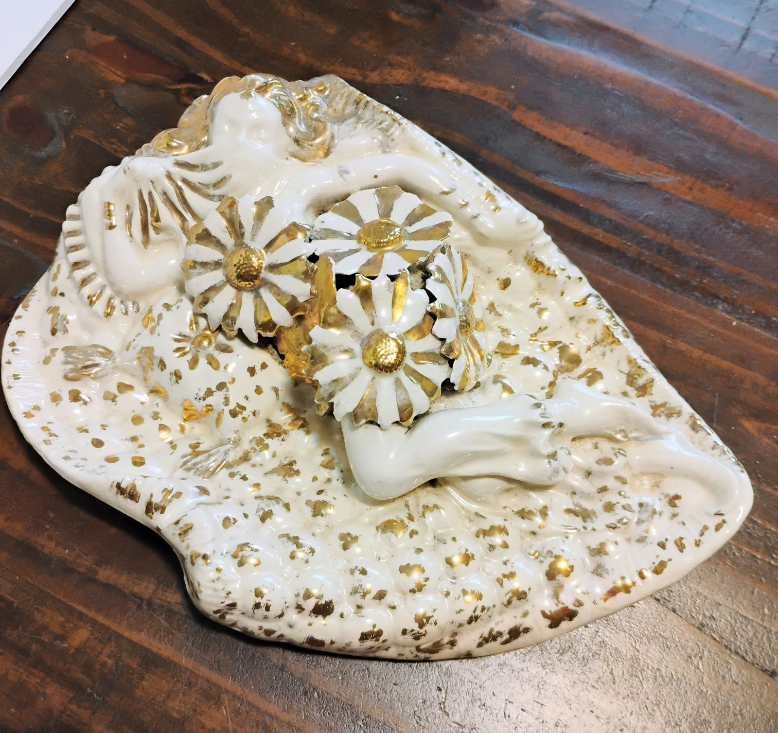Rare Vintage Atlantic Mold Ashtray Women & Daisies Gold Paint Plaster