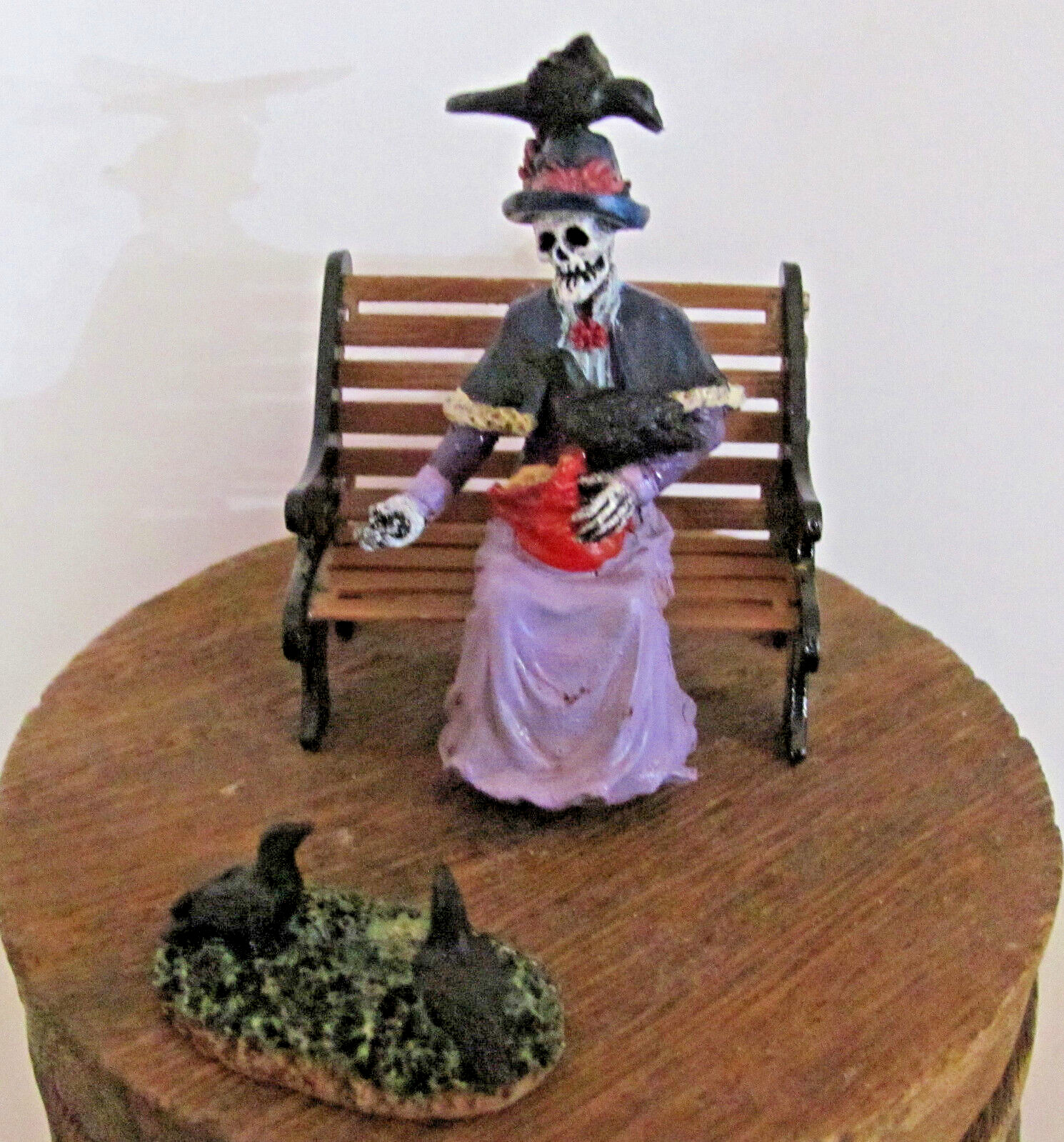 Lemax Spooky Town Figurines - Feeding The Birds, Set of 2 #22101